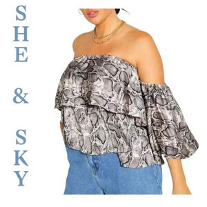 She and sky cropped tank‎ NWT size Small